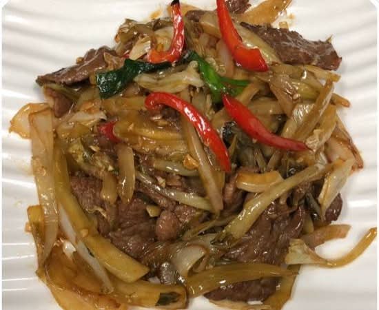 99-Bœuf et légumes surettes / Beef with sour vegetables 酸菜牛肉/Bò xào cải chua